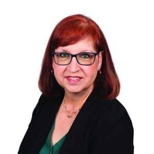 Meet your Posher, Janet